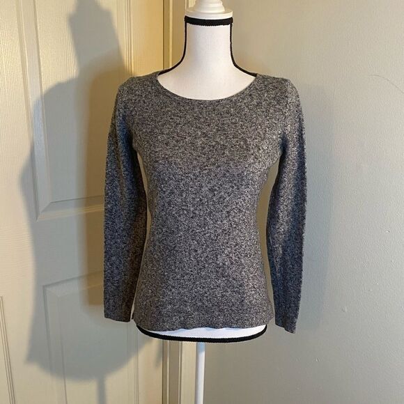 Old Navy XS, Cotton Blend grey long sleeve sweater - Picture 1 of 7